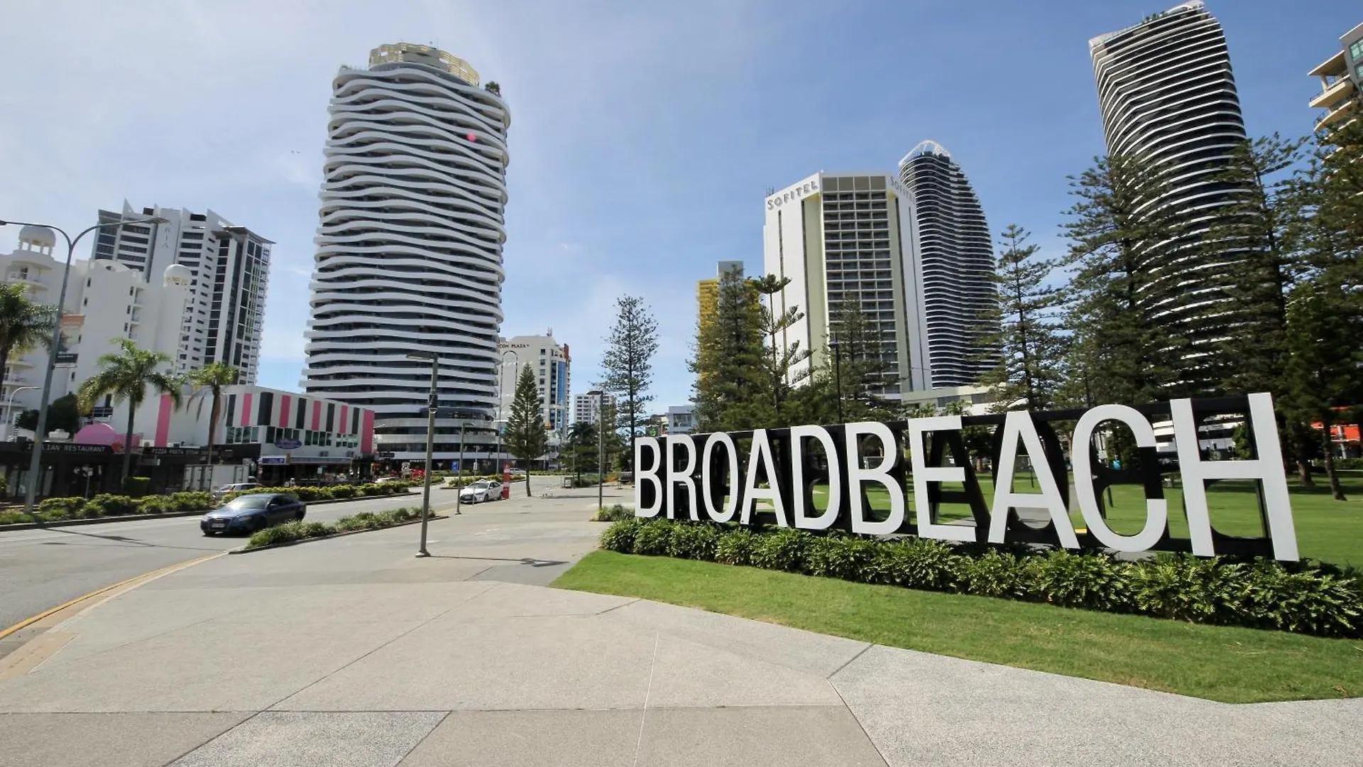 Phoenician Resort, Central Broadbeach Gold Coast Apartment