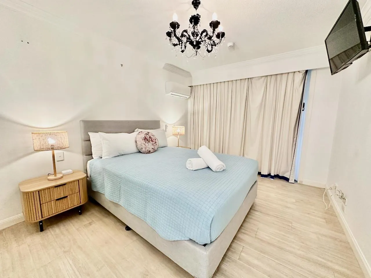 Phoenician Resort, Central Broadbeach Gold Coast Apartment
